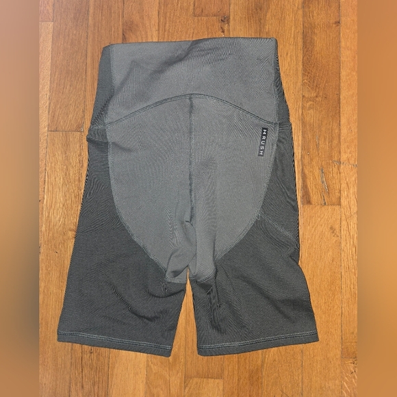 Under Armour Compression Shorts XS Olive Green - Picture 2 of 4